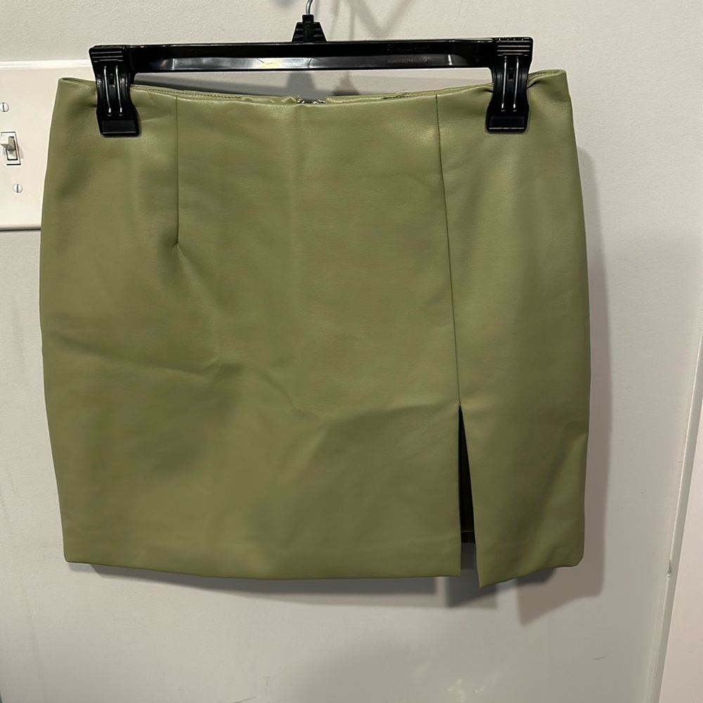 Forever 21 green pleather blazer 2pc set (1/2)